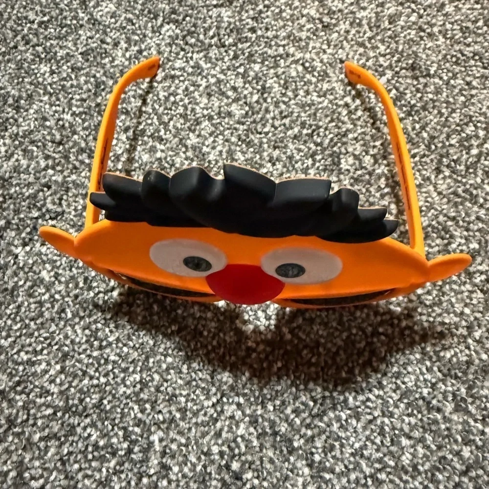 Sesame Street Ernie character glasses/mask